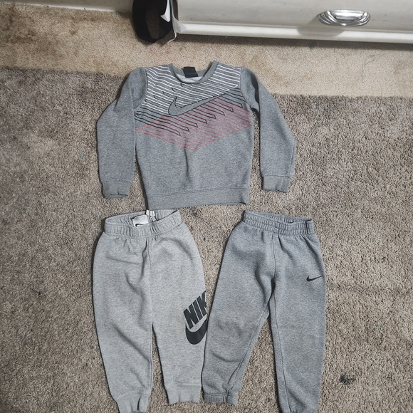 Nike Other - Nike Kids Gray Sweatshirt and Joggers Set